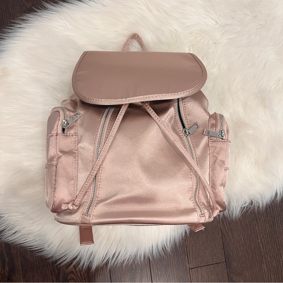 Harlow | Backpack - Picture 7 of 8